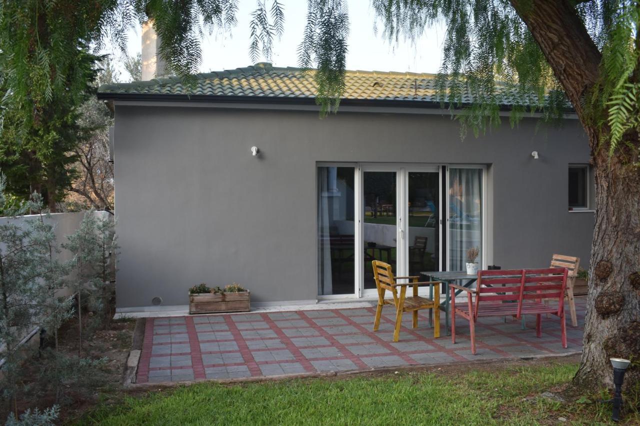 Pool Guesthouse Corinthe Extérieur photo